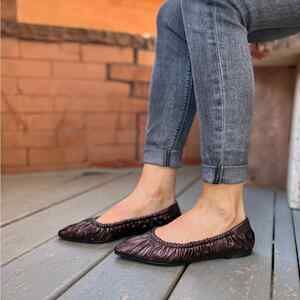 Pretty Ballerinas x Anthropologie Ruched Leather flats woman’s size 7.5 (38.5)